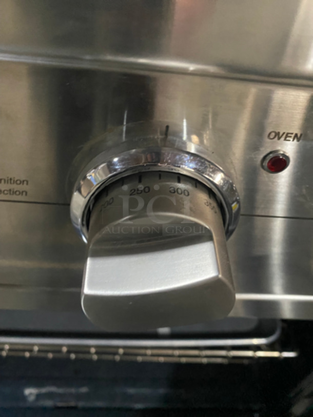 Viking Gas Powered 6 Burner Stove! With Full Size Oven Underneath! All Stainless Steel! - Image 10 of 12