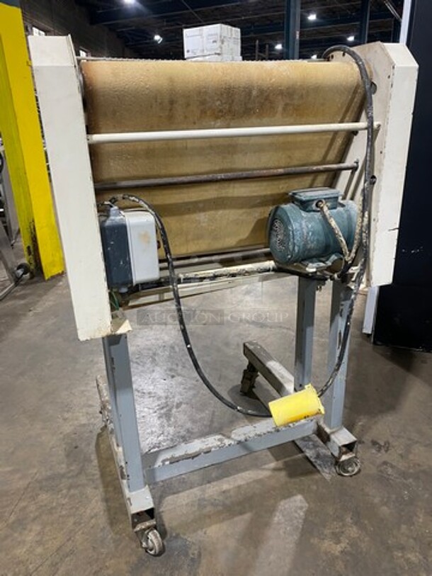 Benier Commercial Floor Style French Bread Molder! On Casters! Model: FBM92 SN: 96K357 208V 60HZ 3 Phase - Image 4 of 11