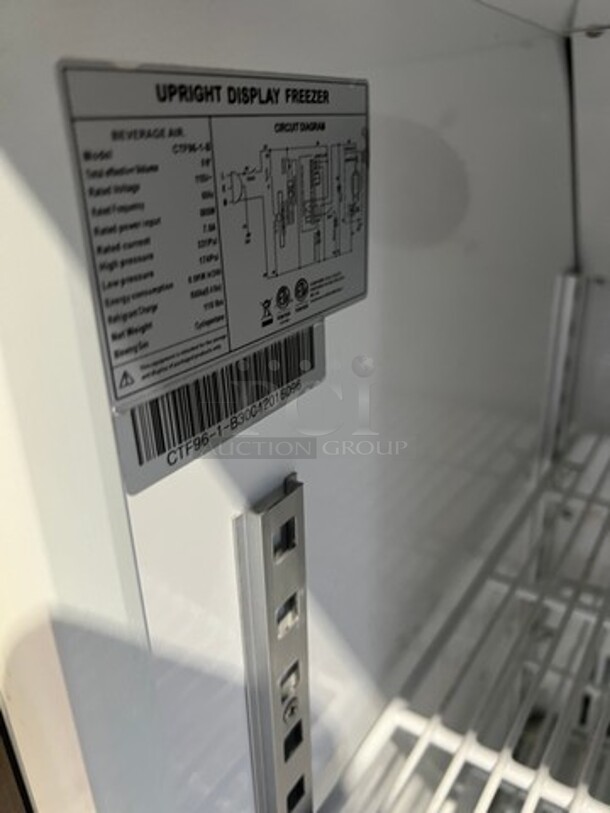 Beverage Air Commercial Countertop/ Undercounter Single Door Reach In Freezer Merchandiser! With Poly Coated Racks! Model: CTF961B SN: CTF961B30042016096 115V 60HZ 1 Phase - Image 5 of 6