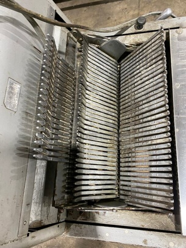 Berkel Commercial Countertop Bread Loaf Slicer! - Image 5 of 7