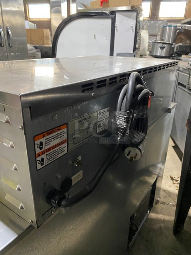 Equipex Commercial Countertop Electric Powered Pizza/ Snack Oven! Model: PZ430D SN: FJ412007 208/240V 60HZ 1 Phase - Image 4 of 8