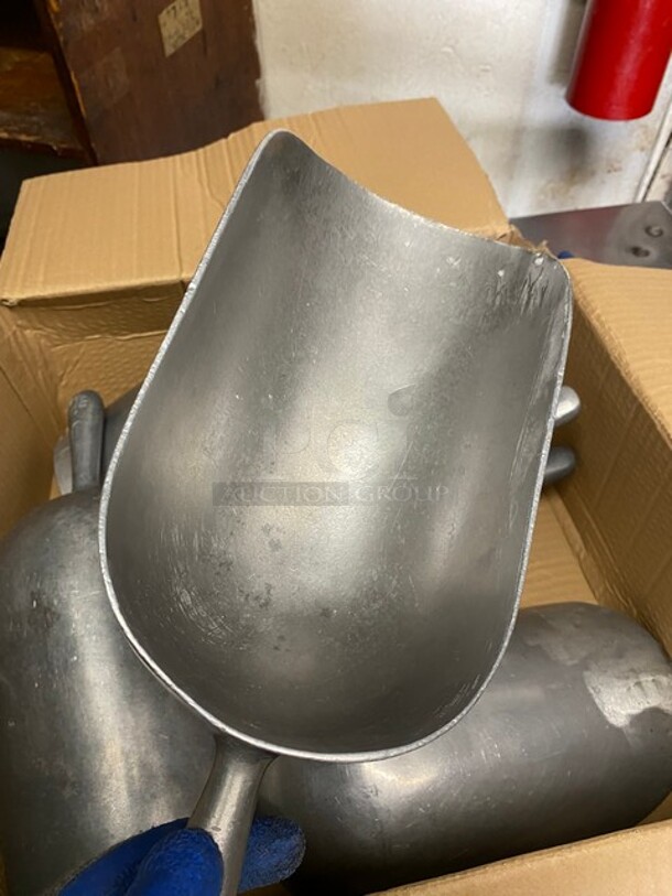 All One Money! Stainless Steel Multipurpose Utility Scoop/Ice Scoop! - Image 3 of 6