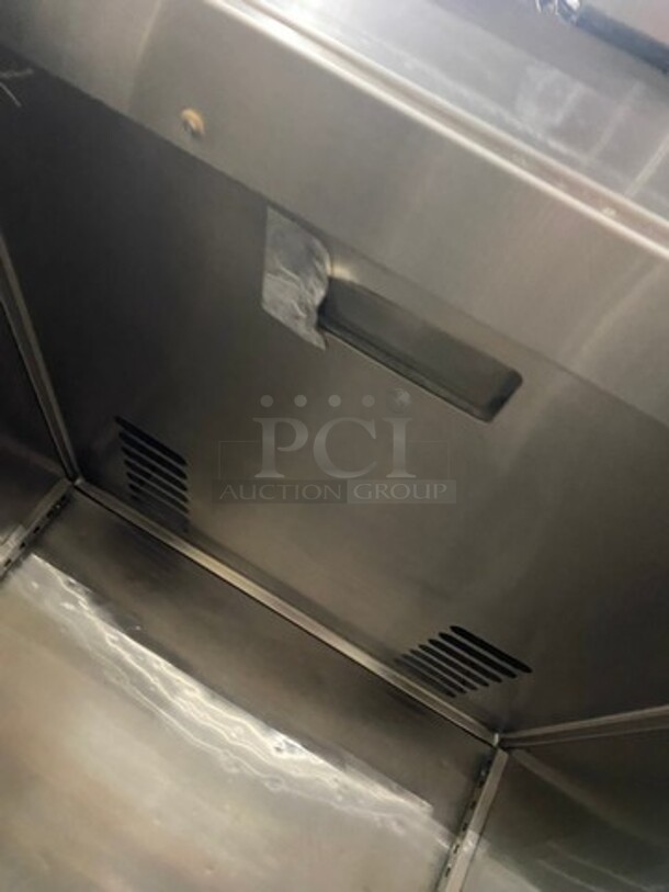 Victory Commercial Single Door Reach In Freezer! All Stainless Steel! On Legs! - Image 6 of 8