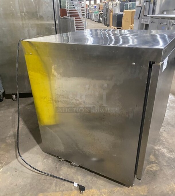 Delfield Manitowoc Commercial Single Door Lowboy/Worktop Cooler! All Stainless Steel! MODEL UC4532NDHLSW1 SN: 1509152000537 115V 1PH - Image 2 of 7