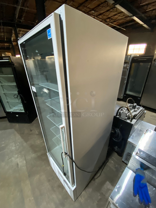 Master Bilt Commercial Single Door Reach In Cooler Merchandiser! With View Through Door! With Poly Coated Racks! Model: BMG23P SN: 191867HEE01 115V 60HZ 1 Phase - Image 2 of 8