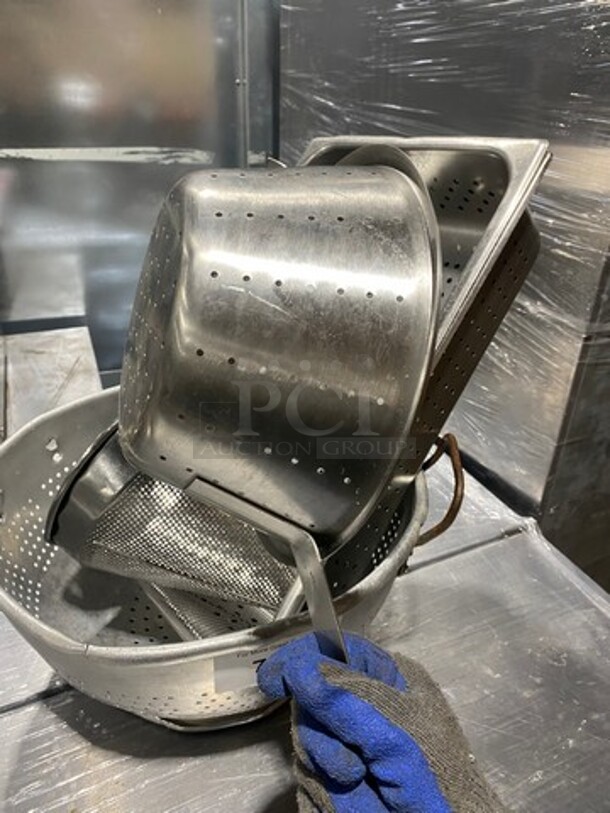 ALL ONE MONEY! MISCELLAEOUS! Includes Perforated Food Pans, Strainers! - Image 4 of 11