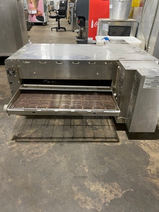 Ovention Commercial Countertop Conveyor Oven! All Stainless Steel! On Small Legs! Model: C2600 SN: 6619722004 208/240V 60HZ 3 Phase - Image 2 of 10
