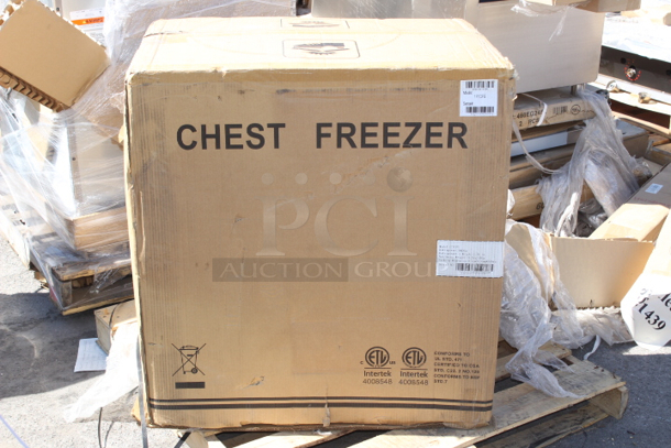 BRAND NEW SCRATCH & DENT! Galaxy CF5 Commercial Chest Freezer - 5.2 cu. ft. S/N:Т2277423XBD15523A028 30-1/8x22x33-1/2 - Image 3 of 6