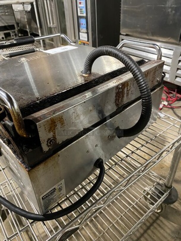 Waring Commercial Countertop Panini/Sandwich Supremo Grill! All Stainless Steel! Press With Ribbed Surface! Model: WPG250 120V - Image 4 of 8
