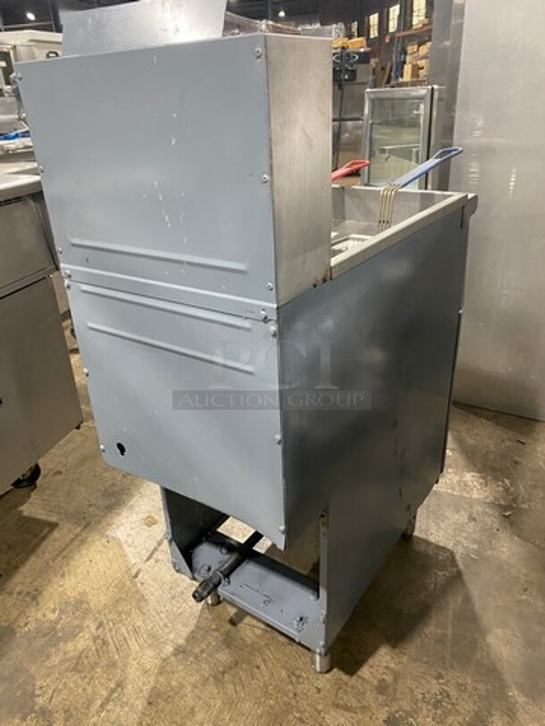 Entree Commercial Natural Gas Powered Deep Fat Fryer! With Backsplash! With 2 Metal Frying Baskets! All Stainless Steel! On Legs! Model: F3N SN: 13070483V - Image 3 of 12
