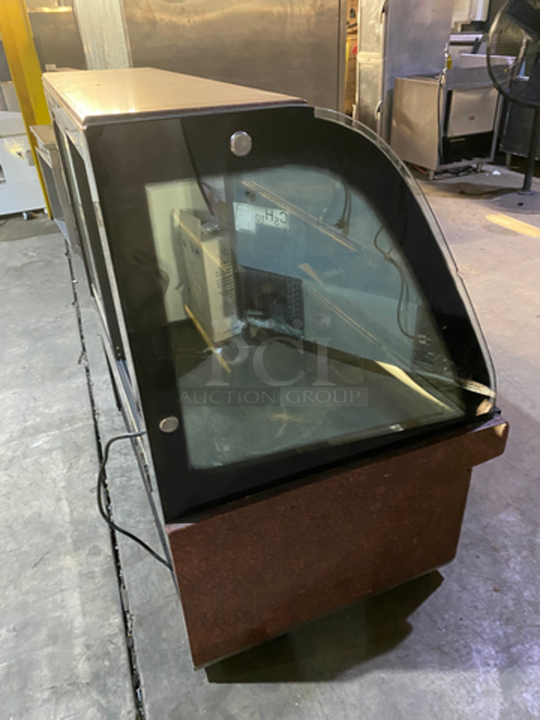 FAB! Kinco Refrigerated Bakery Display Show Case! With Front Curved Glass! With Marble Top & Bottom! With 2 Sliding Rear Access Doors! 110V 60HZ 1 Phase - Image 3 of 9