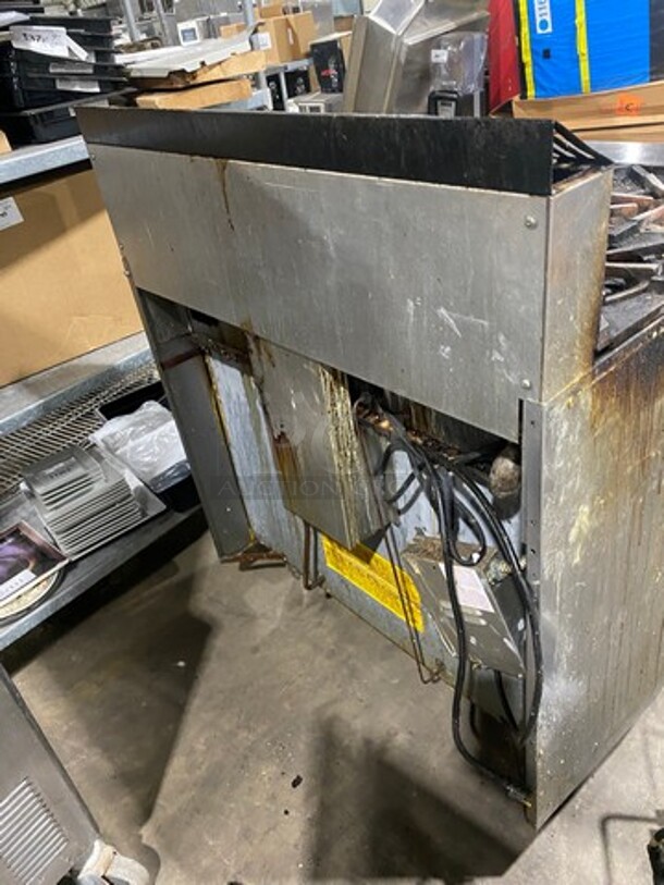 Garland Commercial Natural Gas Powered 6 Burner Stove! With Back Splash! With Convection Oven Underneath! Metal Oven Rack! All Stainless Steel! - Image 4 of 9