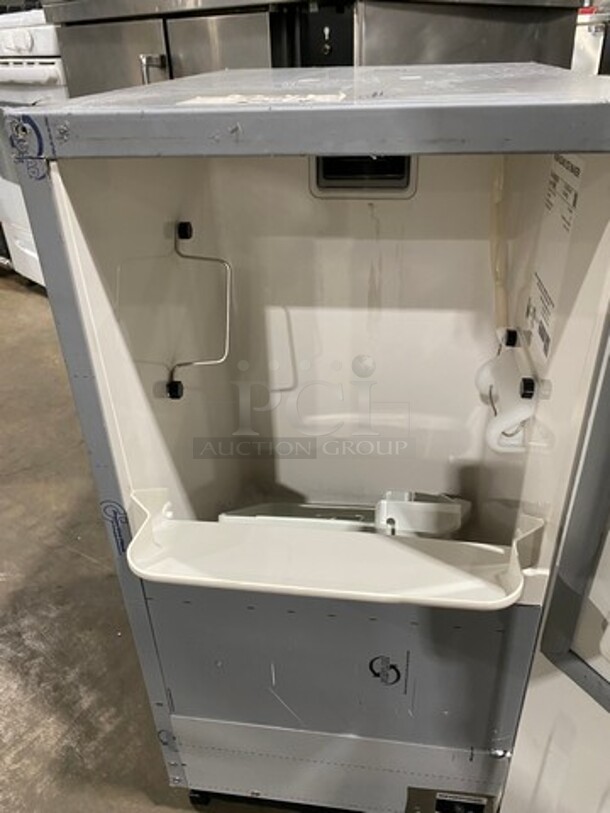 COOL! Hoshizaki Commercial Ice Maker Machine! Stainless Steel Body! Model: C101BAHAD SN: G14906G 115/120V 60HZ 1 Phase - Image 5 of 8