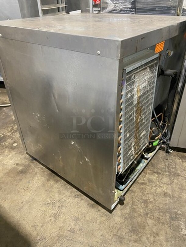 Delfield Commercial Single Door Lowboy/Worktop Cooler! All Stainless Steel! Model: 406STAR2 SN: 1205152000463 115V 60HZ 1 Phase - Image 4 of 9