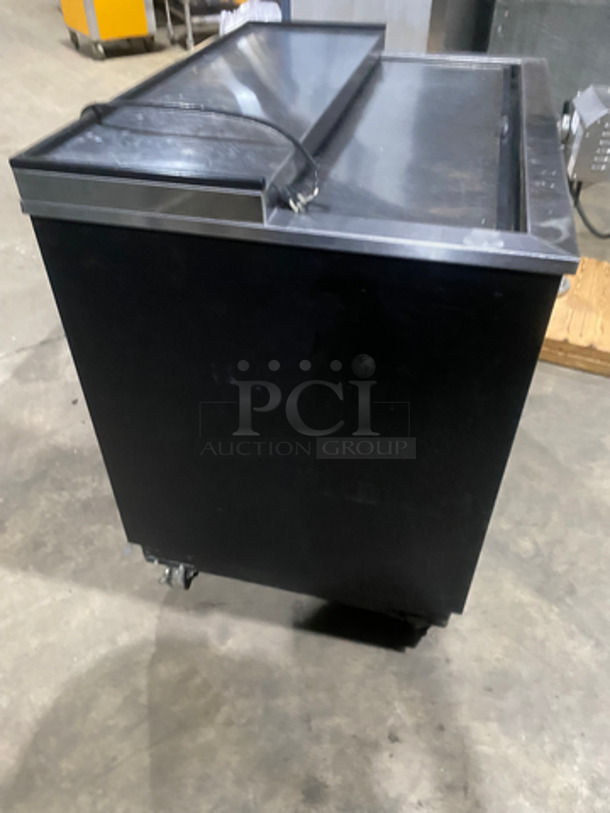 True Commercial Under The Counter Beer Bottle Cooler! With Single Stainless Steel Sliding Top Door! Model: T36GC SN: 13871158 115V 60HZ 1 Phase - Image 4 of 8