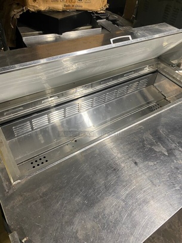 Everest Commercial Refrigerated Sandwich Prep Station! All Stainless Steel! On Casters! MODEL EPBNR2 SN:BPBNR216040050 115V 1PH - Image 5 of 9