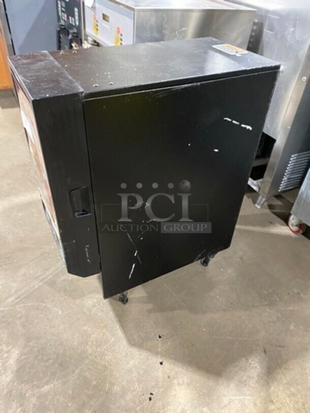 Bunn Commercial Countertop Hot Chocolate/ Hot Beverage Dispenser! All Stainless Steel! On Legs! Model: FMDDBC3 SN: FMD0130940 120/240V 60HZ 1 Phase - Image 3 of 7