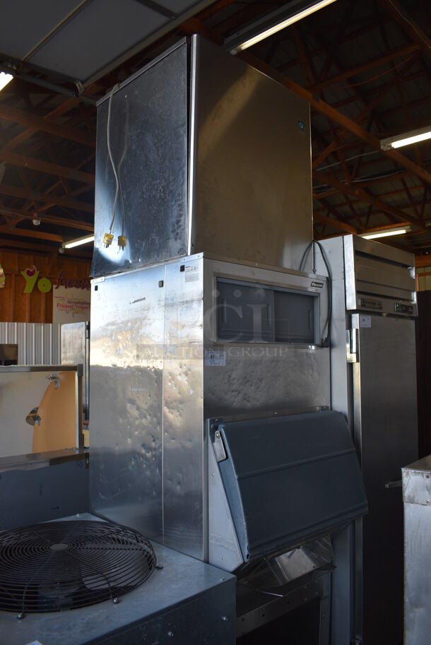 Hoshizaki F-1501MAH Stainless Steel Commercial Ice Head on Follett DEV70SG-30 Stainless Steel Bin. 208-230 Volts, 1 Phase. 30x39x112 - Image 1 of 12