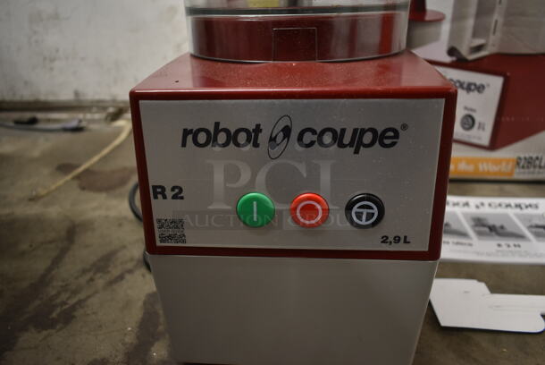 BRAND NEW SCRATCH AND DENT! Robot Coupe R2B Stainless Steel Commercial Countertop Food Processor w/ Lid and S Blade. 120 Volts, 1 Phase. Tested and Working! - Image 6 of 9