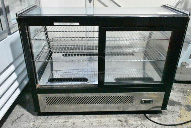 Marchia MDC160 Metal Countertop Bakery Display Case Merchandiser. 110 Volts, 1 Phase. Tested and Working! - Image 6 of 8