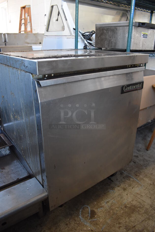 Continental SWF27 Stainless Steel Commercial Single Door Undercounter Freezer on Commercial Casters. 115 Volts, 1 Phase. 27.5x30x35. Tested and Working! - Image 4 of 7