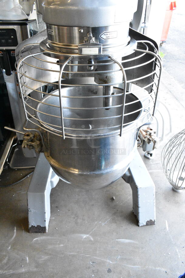 Hobart H-600T Metal Commercial Floor Style 60 Quart Planetary Dough Mixer w/ 2 Stainless Steel Mixing Bowl, Bowl Guard, Bowl Dolly, Whisk, Paddle and Dough Hook Attachments. 200 Volts, 3 Phase. - Image 4 of 6