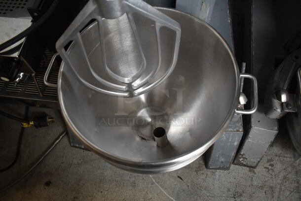 Hobart H-600 Metal Commercial Floor Style 60 Quart Planetary Dough Mixer w/ Stainless Steel Mixing Bowl and Paddle Attachment. 200 Volts, 3 Phase.  - Image 4 of 10