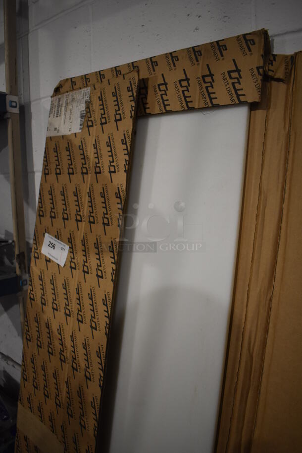 BRAND NEW IN BOX! True White Cutting Board. 67x19.5x0.25 - Image 2 of 6