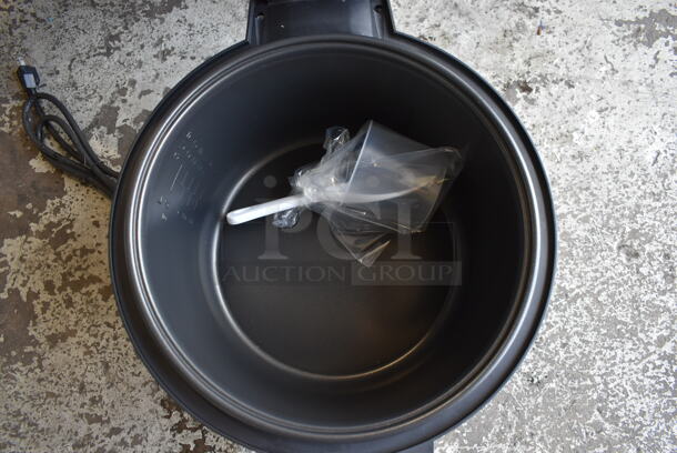 BRAND NEW SCRATCH AND DENT! Winco RC-S300 Stainless Steel Commercial Countertop Advanced Electric Rice Cooker Warmer. - Image 10 of 11