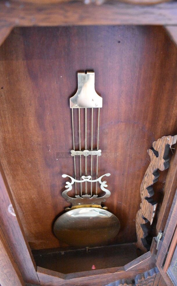 Wooden Clock.  - Image 4 of 6