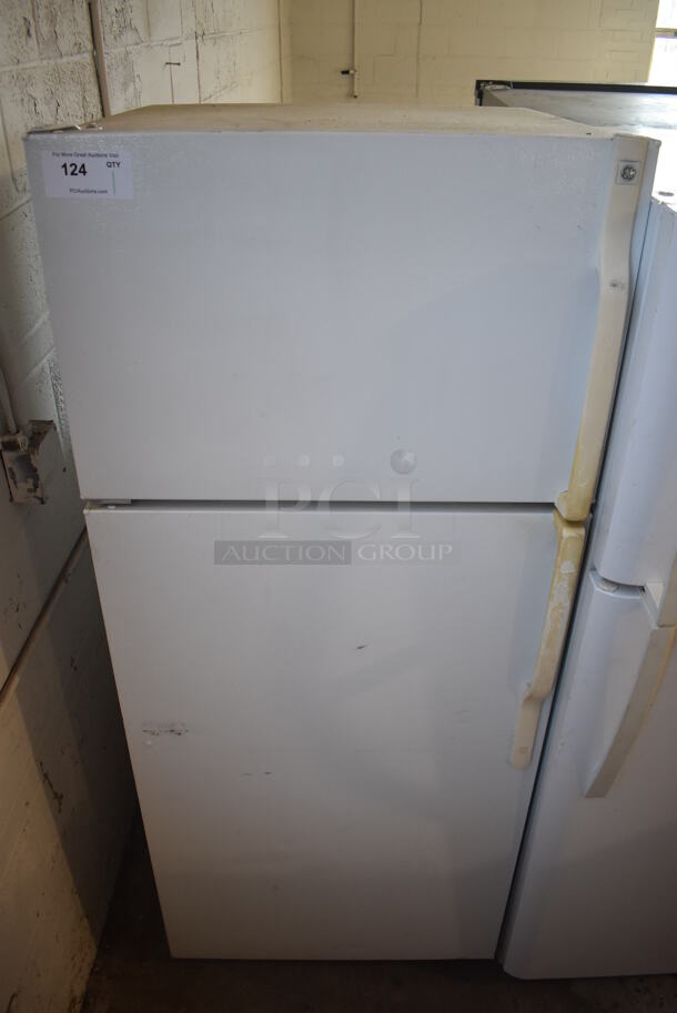 General Electric TBX16SABNLWW Metal Cooler Freezer Combo Unit. 120 Volts, 1 Phase. 28x28x68. Tested and Working! - Image 1 of 8