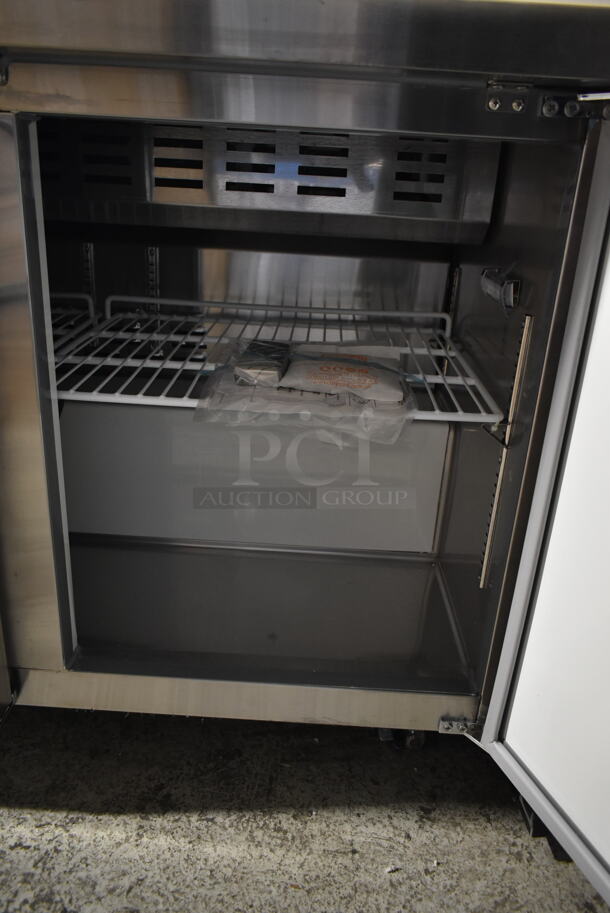 BRAND NEW SCRATCH AND DENT! 2023 Avantco 178APT71HC Stainless Steel Commercial Sandwich Salad Prep Table Bain Marie Mega Top on Commercial Casters. 115 Volts, 1 Phase. Stock Picture Used as Gallery. Tested and Working! - Image 8 of 9