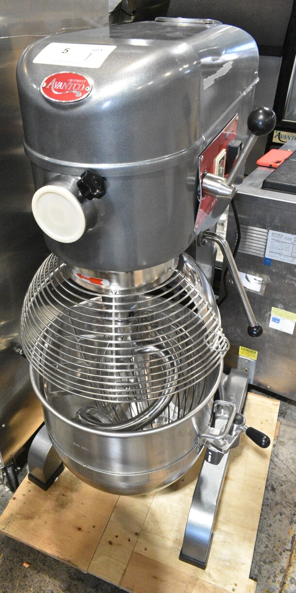 BRAND NEW SCRATCH AND DENT! Avantco 177MX40H Metal Commercial Floor Style 40 Qt. Planetary Floor Mixer w/ Stainless Steel Mixing Bowl, Bowl Guard, Dough Hook, Paddle and Whisk Attachments. 240 Volts, 1 Phase.  - Image 2 of 11