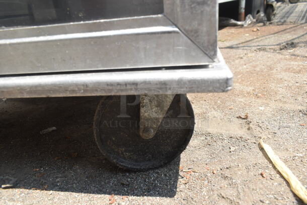 Lockwood Metal Commercial Enclosed Pan Transport Rack on Commercial Casters. - Image 5 of 6