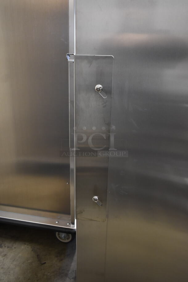 BRAND NEW SCRATCH AND DENT! 2021 Lakeside 552 Aluminum Cart for 15" x 20" Trays - 24 Tray Capacity on Commercial Casters.  - Image 3 of 6
