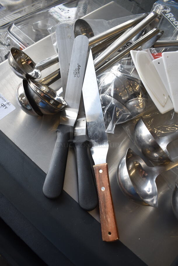 ALL ONE MONEY! Lot of Various Utensils Including Ladles - Image 3 of 10