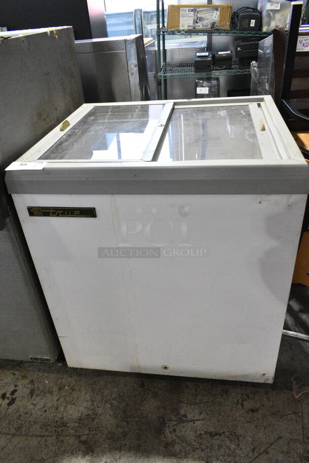 True TFM-29FL Metal Chest Freezer Merchandiser. Right Door Does Not Move. 115 Volts, 1 Phase. Tested and Working! - Image 1 of 6