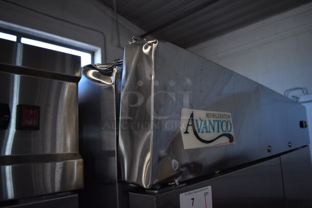 EXCELLENT CONDITION! Avantco 178A49RHC Stainless Steel Commercial 2 Door Reach In Cooler w/ Poly Coated Racks on Commercial Casters. 115 Volts, 1 Phase. 54x33x82.5. Tested and Working! - Image 3 of 8