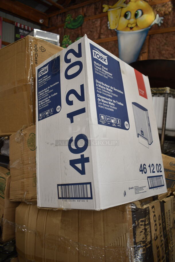 PALLET LOT of 28 BRAND NEW Boxes Including Dart 12EL White Travel Lid - 1000/Case, HP3402711100 Traulsen 340-27111-00 Shelf, HP3402600002 Traulsen 340-26000-02 Shelf, 347RPBD10WHG 10" White Plastic Plate with Gold Bands, 461202 Tork Dispenser, Eilat 426-C 9" Plates, 50012PL Cups, 500CC32P Heavy Weight Clear PET Plastic Cold Cup, 500TO993 Choice 9" x 9" x 3" Microwavable 1-Compartment Black / Clear Plastic Hinged Container - 100/Case. 28 Times Your Bid!  - Image 9 of 12