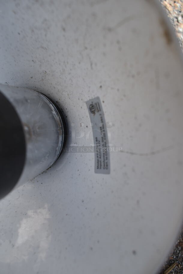 ALL ONE MONEY! Lot of 8 Light Fixtures.  - Image 3 of 4