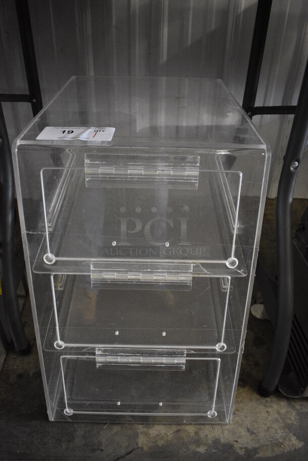 Clear Poly Countertop Display Case. 13.5x21.5x20.5 - Image 1 of 3