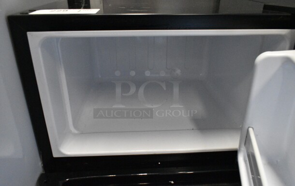 Black & Decker BCD33B Metal Mini Cooler w/ Freezer. 115 Volts, 1 Phase. Tested and Powers On But Does Not Get Cold - Image 2 of 6