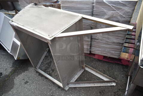 Metal Mount. 