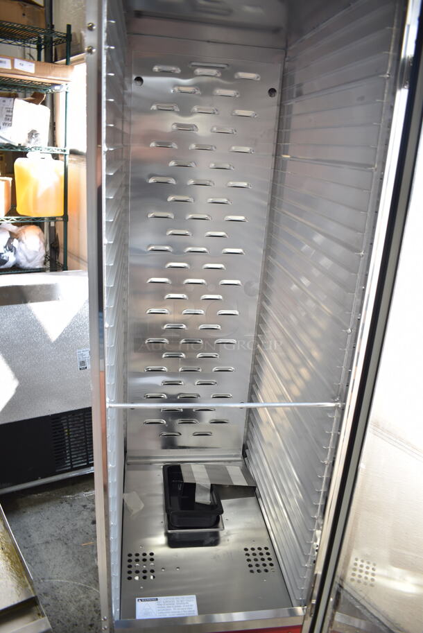 BRAND NEW SCRATCH AND DENT! Avantco 177HPI1836 Metal Full Size Insulated Heated Holding / Proofing Cabinet with Clear Door on Commercial Casters. 120 Volts, 1 Phase. Tested and Working! - Image 5 of 7