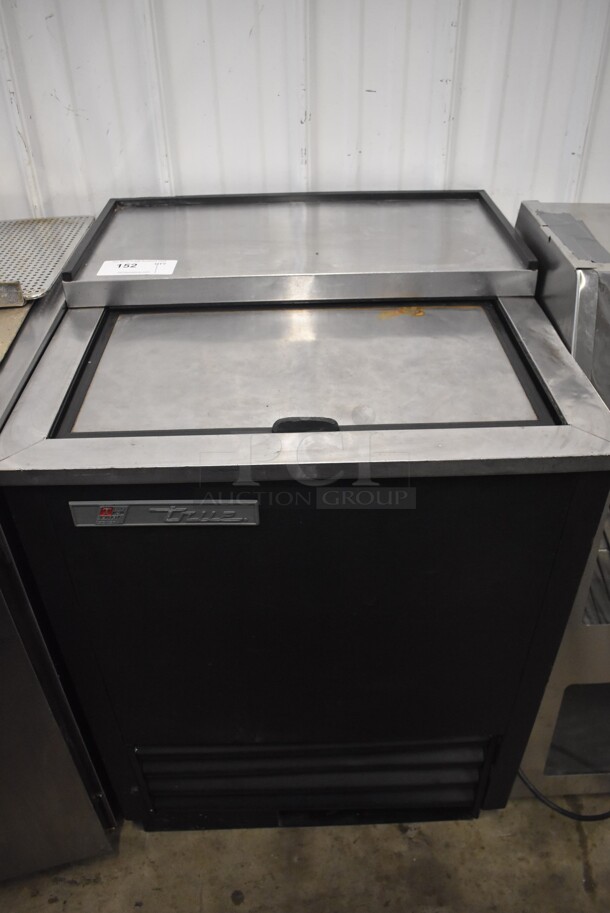 2017 True T-24-GC Stainless Steel Commercial Bottled Back Bar Cooler. 115 Volts, 1 Phase. 25x27x35. Tested and Working!