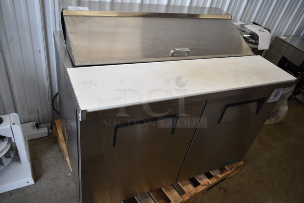 BRAND NEW SCRATCH AND DENT! 2024 True TSSU-48-12-HC Stainless Steel Commercial Sandwich Salad Prep Table Bain Marie Mega Top w/ Commercial Casters. 115 Volts, 1 Phase. Tested and Working! - Image 2 of 10