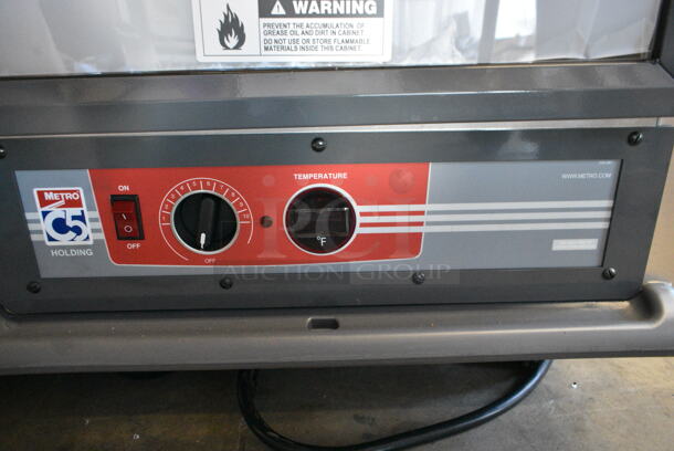 BRAND NEW SCRATCH AND DENT! 2021 Metro Metal Commercial Half Size Heated Holding Cabinet on Commercial Casters. Tested and Working! - Image 4 of 10
