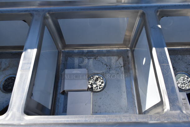 BRAND NEW SCRATCH AND DENT! Regency 600S31717 Stainless Steel Commercial 3 Bay Sink. Bays 17x17 - Image 3 of 6