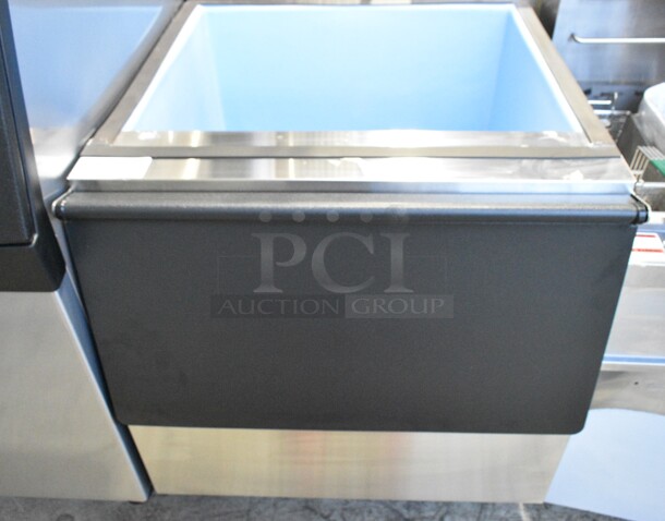 BRAND NEW SCRATCH AND DENT! 2024 Hoshizaki B-250SF 30" Ice Storage Bin with Stainless Steel Finish - 250 lb. - Image 2 of 7
