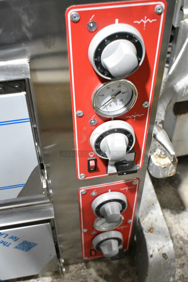 BRAND NEW SCRATCH AND DENT! Omcan MAX 8 Stainless Steel Commercial Countertop Electric Powered Double Stack Pizza Oven w/ Broken Cooking Stones. 230 Volts, 3 Phase. - Image 5 of 10